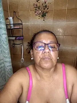 Roxy 77 online show from 5, 4, 2026