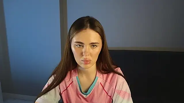 SheilaHigh online show from 3, 3, 2026