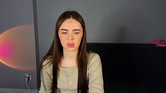 SheilaHigh online show from 4, 3, 2026