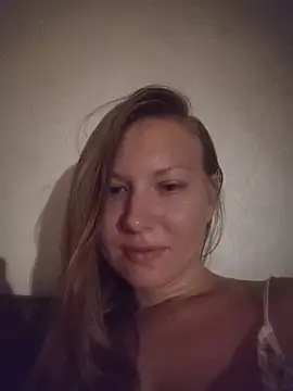 Snapshot of August_Shine chatting on 11, 6, 2026 August Shine online show from 11, 6, 2026