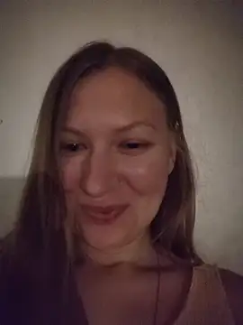 Snapshot of August_Shine chatting on 26, 5, 2026 August Shine online show from 26, 5, 2026