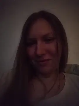 August Shine online show from 23, 4, 2026