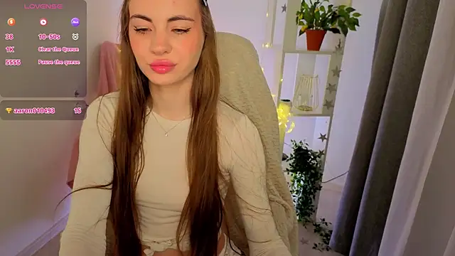 Snapshot of EmilyRidd chatting on 5, 5, 2026 EmilyRidd online show from 5, 5, 2026