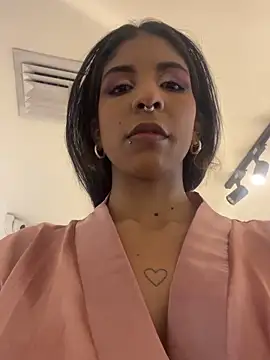 Snapshot of VioletaHills_ chatting on 3, 5, 2026 VioletaHills online show from 3, 5, 2026