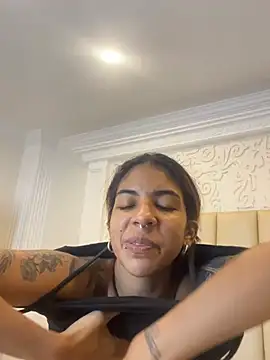 Snapshot of VioletaHills_ chatting on 28, 5, 2026 VioletaHills online show from 28, 5, 2026