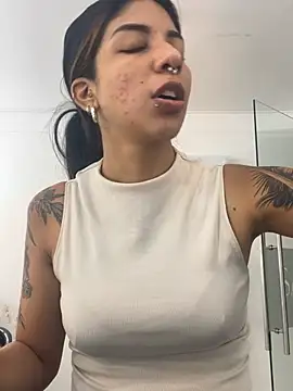 Snapshot of VioletaHills_ chatting on 22, 6, 2026 VioletaHills online show from 22, 6, 2026