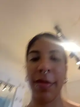 VioletaHills  online show from 4, 4, 2026