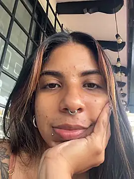 Snapshot of VioletaHills_ chatting on 13, 5, 2026 VioletaHills online show from 13, 5, 2026