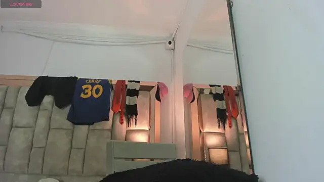 Snapshot of Titan_Moreno_ chatting on 7, 7, 2026 Titan Moreno online show from 7, 7, 2026