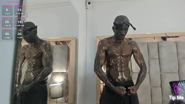 Titan Moreno  online show from 12, 3, 2026