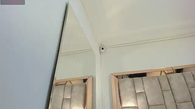 Titan Moreno  online show from 9, 4, 2026