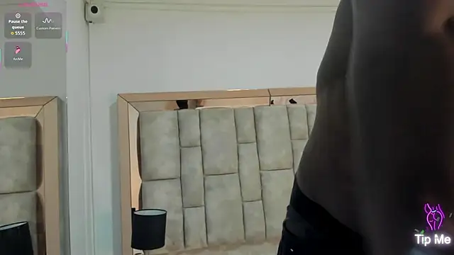 Titan Moreno  online show from 9, 3, 2026