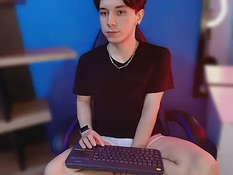 hollannd  online show from 14, 3, 2026