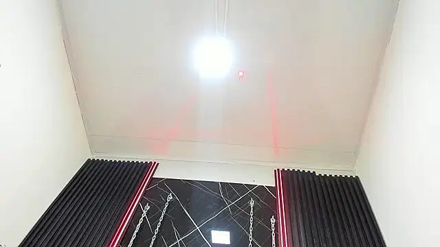 Snapshot of Megan_Duskk chatting on 23, 4, 2026 Megan Duskk online show from 23, 4, 2026