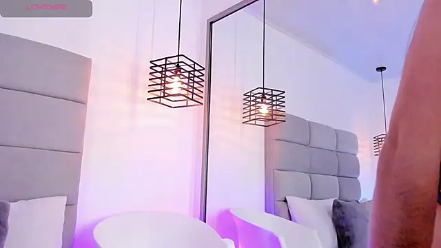 SensuallJenn online show from 16, 4, 2026