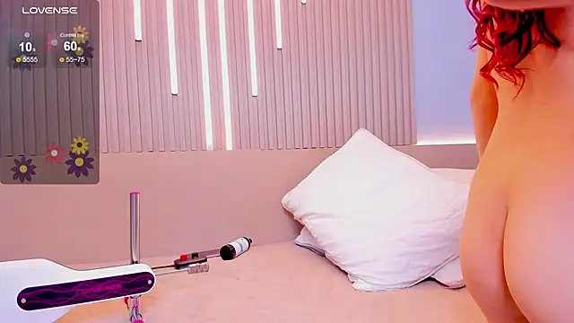 Zoee cute  online show from 18, 4, 2026