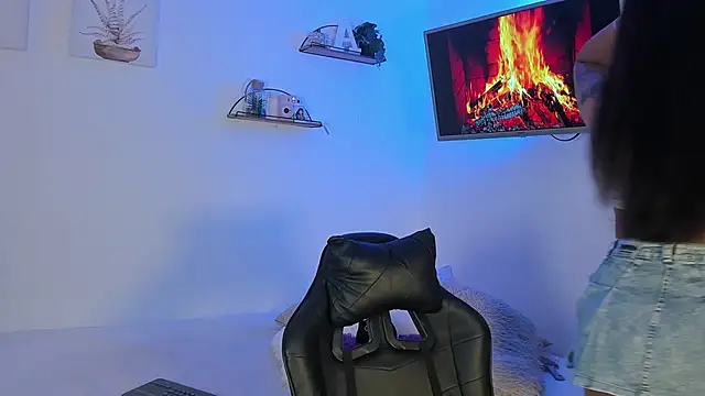 AlaiaRogers online show from 6, 5, 2026