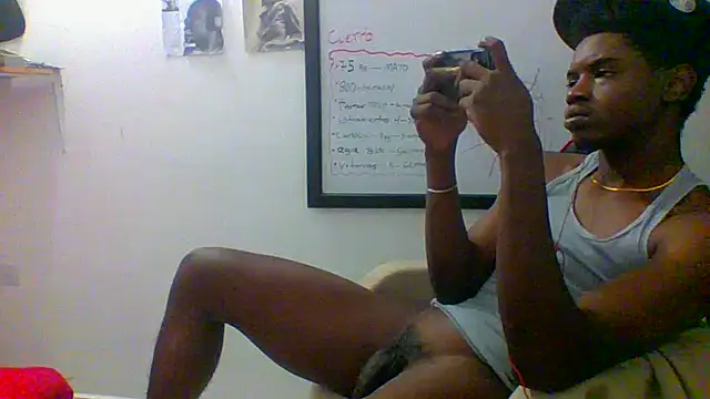 Snapshot of charles_king chatting on 8, 5, 2026 charles king online show from 8, 5, 2026