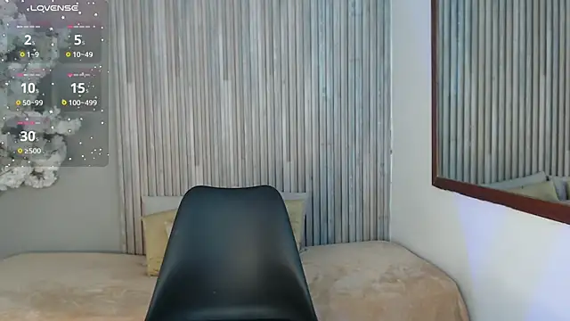 Tiana Glow2 online show from 25, 3, 2026