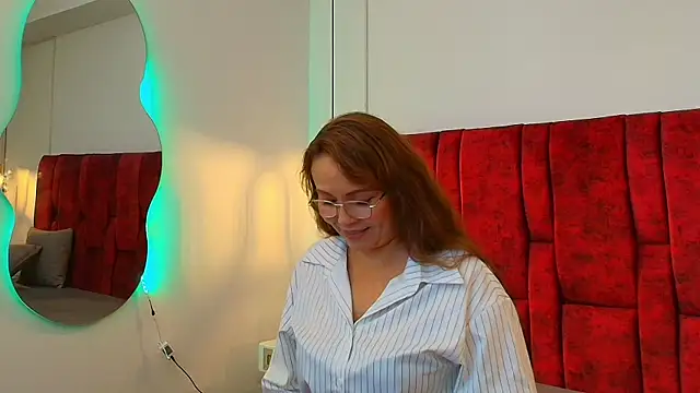 Snapshot of _Monaliza_ chatting on 4, 5, 2026 Monaliza online show from 4, 5, 2026
