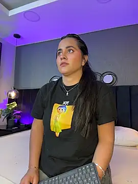 alejandra  garcia online show from 7, 5, 2026