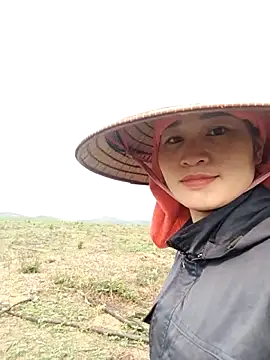 Lilinn  online show from 11, 4, 2026