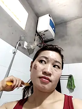 Lilinn  online show from 6, 4, 2026