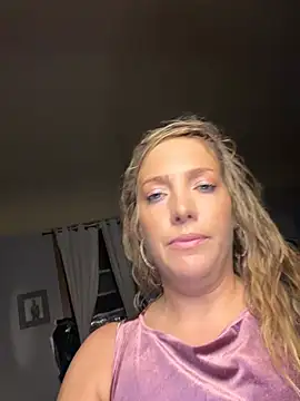 hollyharmd online show from 23, 7, 2026