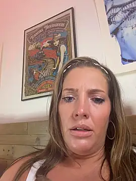 hollyharmd online show from 18, 6, 2026
