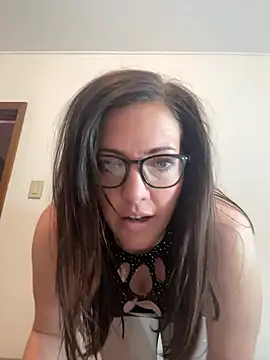 hollyharmd online show from 12, 3, 2026