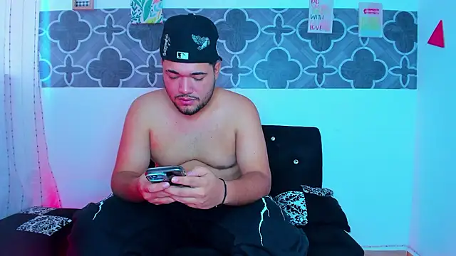 Sakura Velvet online show from 7, 3, 2026