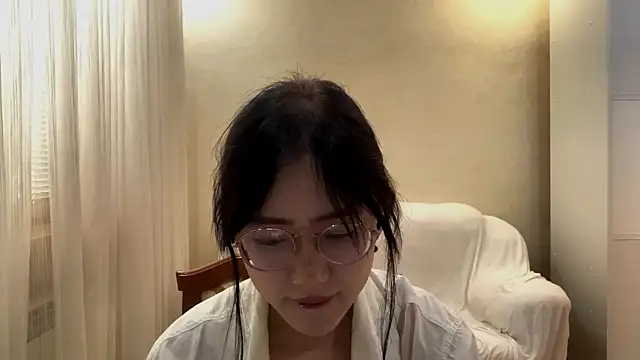 Snapshot of SolvedGlobe chatting on 12, 5, 2026 SolvedGlobe online show from 12, 5, 2026
