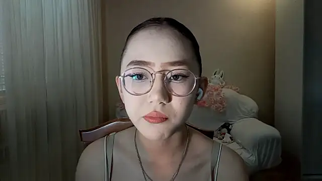 Snapshot of SolvedGlobe chatting on 9, 7, 2026 SolvedGlobe online show from 9, 7, 2026
