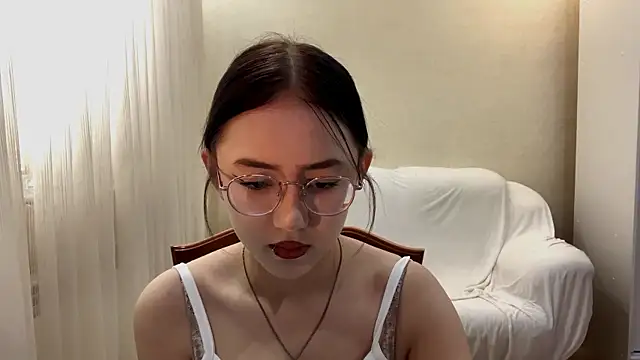 Snapshot of SolvedGlobe chatting on 27, 5, 2026 SolvedGlobe online show from 27, 5, 2026