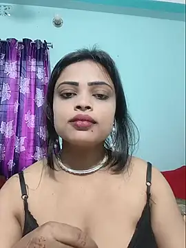 Snapshot of Beauty-3 chatting on 7, 6, 2026 Beauty-3 online show from 7, 6, 2026