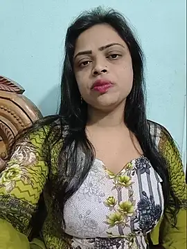 Snapshot of Beauty-3 chatting on 25, 6, 2026 Beauty-3 online show from 25, 6, 2026