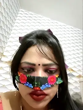 Snapshot of Beauty-3 chatting on 6, 5, 2026 Beauty-3 online show from 6, 5, 2026