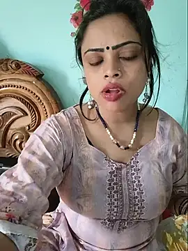 Snapshot of Beauty-3 chatting on 13, 7, 2026 Beauty-3 online show from 13, 7, 2026