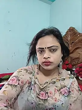 Snapshot of Beauty-3 chatting on 7, 7, 2026 Beauty-3 online show from 7, 7, 2026