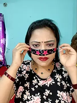 Snapshot of Beauty-3 chatting on 8, 5, 2026 Beauty-3 online show from 8, 5, 2026