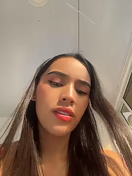 Mia-villalobos online show from 7, 5, 2026