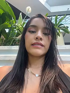 Mia-villalobos online show from 9, 5, 2026
