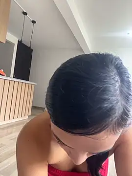 Mia-villalobos online show from 16, 6, 2026