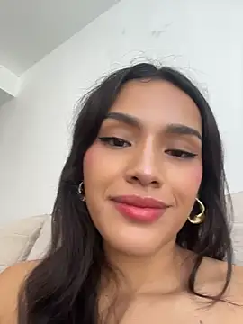 Mia-villalobos online show from 24, 6, 2026