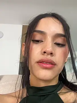 Mia-villalobos online show from 25, 3, 2026