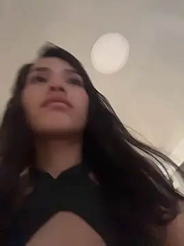 Mia-villalobos online show from 10, 5, 2026
