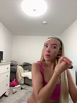 Naughtyblondex online show from 18, 3, 2026