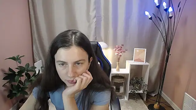 Snapshot of MistyBree chatting on 11, 6, 2026 MistyBree online show from 11, 6, 2026