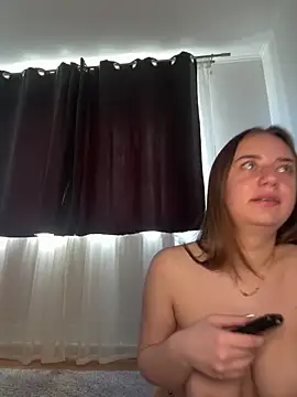 adellasweet online show from 1, 4, 2026