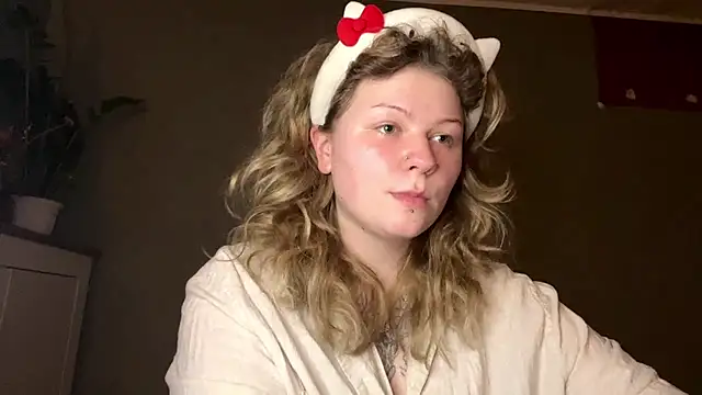 YoungAlina online show from 16, 4, 2026